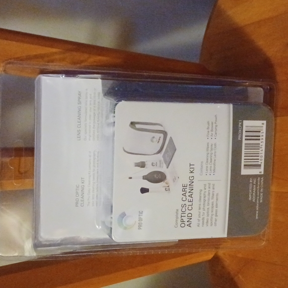 New Pro Optic Complete Lens and Glasses  Cleaning Kit - Picture 3 of 3